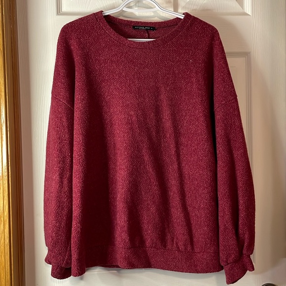 EUC Berry colored lightweight sweater with balloon sleeves - Picture 1 of 3